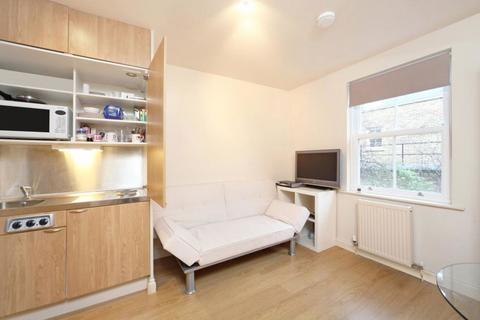 Studio to rent, Craven Terrace, London W2