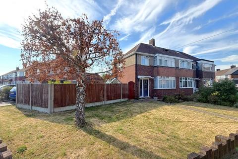 Hogarth Avenue, Ashford, TW15