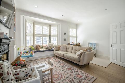 Garratt Lane, London, SW18