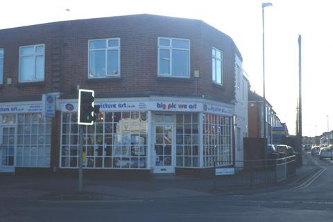 3 bedroom flat to rent, 760 Wimborne Road, Bournemouth, Dorset, BH9