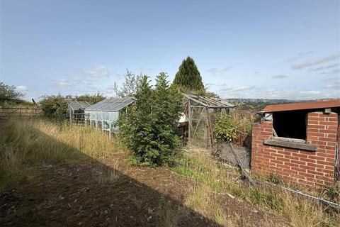 Farm land for sale, Carmarthen Road, Llanybydder