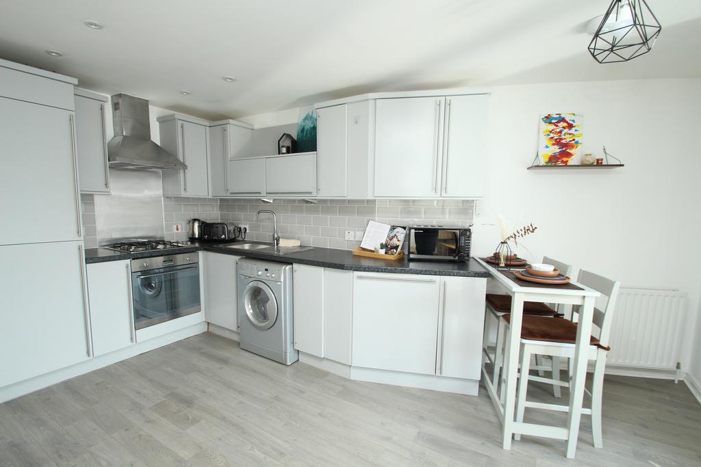 Dumbarton Road, Glasgow, G11 - View 3