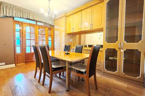 3 bedroom semi-detached house for sale, Morley Crescent East, Stanmore