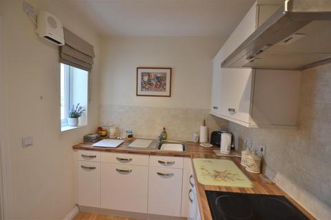 1 bedroom apartment for sale, Branksomewood Road, Fleet GU51