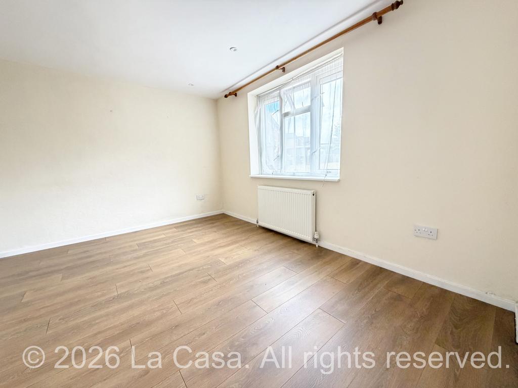 Apartment in West Wickham - View 5