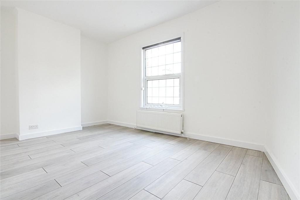 House in Edmonton - View 4