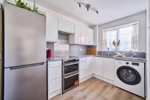 1 bedroom flat for sale, Brockway Close, London, E11
