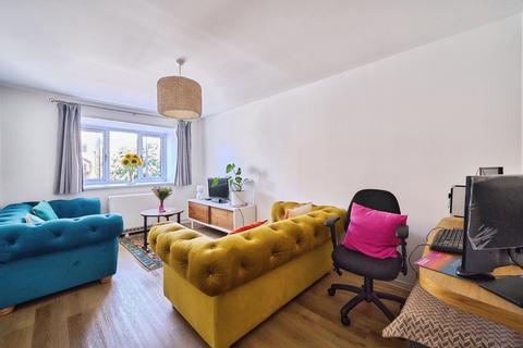 1 bedroom flat for sale, Brockway Close, London, E11