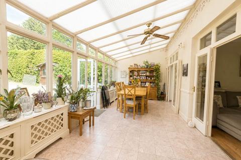 4 bedroom detached house for sale, Deacons Hill Road, Elstree
