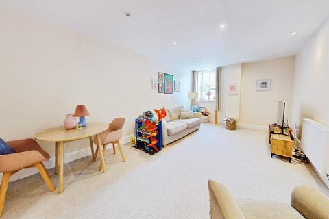 2 bedroom apartment for sale, Old Mansion House, High Street