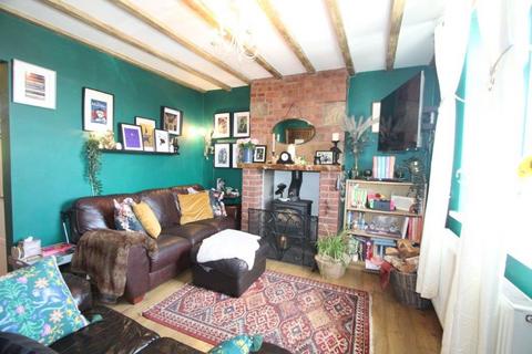 2 bedroom end of terrace house for sale, Waen Road, Coedpoeth