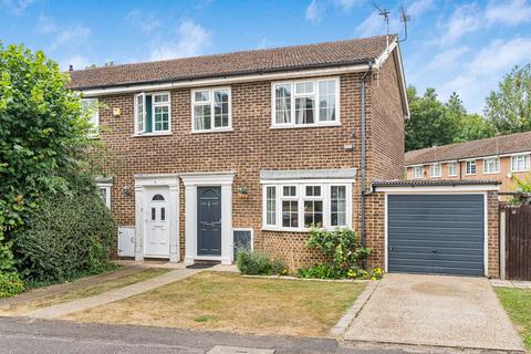 3 bedroom end of terrace house for sale, Kingfisher Drive, Staines-upon-Thames, TW18