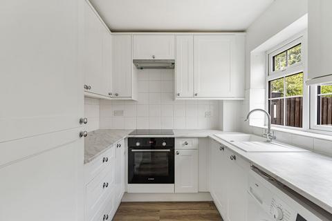 3 bedroom end of terrace house for sale, Kingfisher Drive, Staines-upon-Thames, TW18