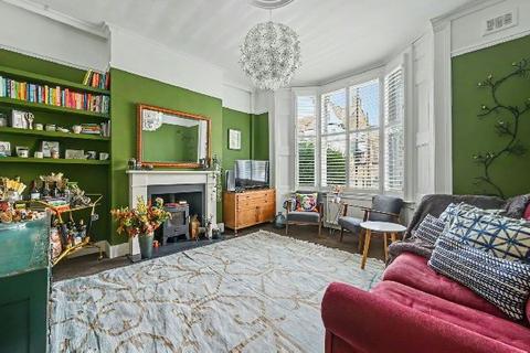 Dresden Road, Whitehall Park N19 3BE