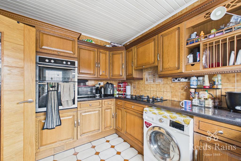 House in Rotherham, Brinsworth - View 6