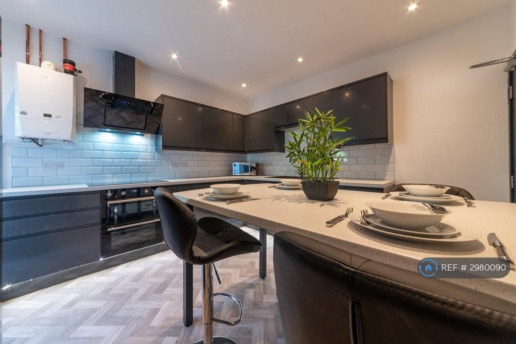 House in Gedling - View 2
