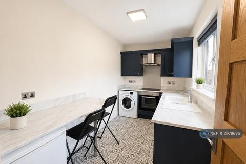 1 bedroom penthouse to rent, Eastcote Road, Northampton, NN7