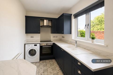 1 bedroom penthouse to rent, Eastcote Road, Northampton, NN7