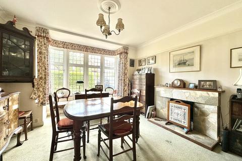 4 bedroom detached house for sale, Lower Hill Road, Epsom