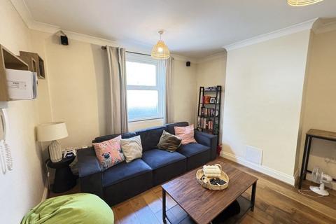 2 bedroom flat for sale, Croham Road, South Croydon