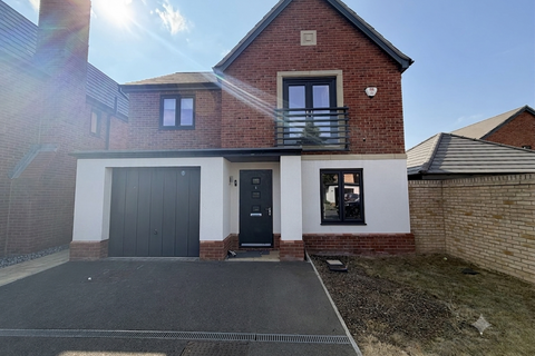 4 bedroom detached house to rent, Keighley Close, Milton Keynes, MK10