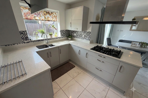 4 bedroom detached house to rent, Keighley Close, Milton Keynes, MK10