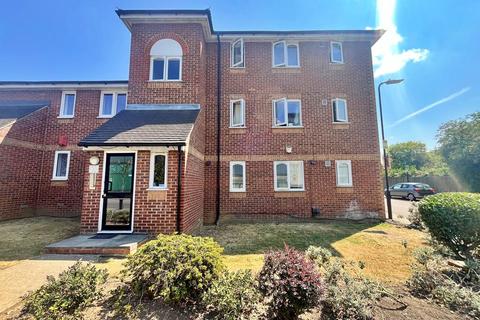 Long Drive, Greenford