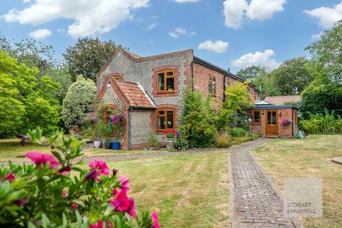 4 bedroom cottage for sale, Stubb Road, Norwich NR12