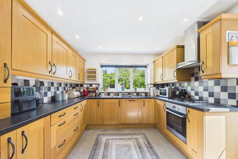 4 bedroom detached house for sale, Stourbridge Road, Bridgnorth WV15