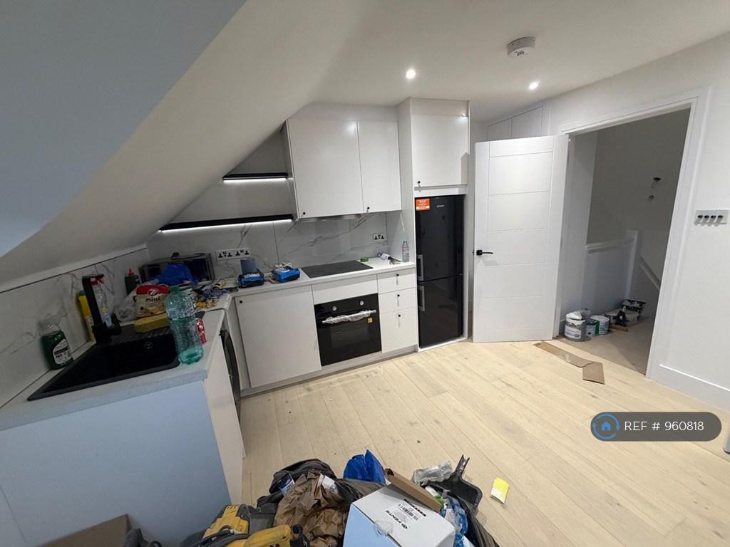 Apartment in London, Thornton Heath - View 2