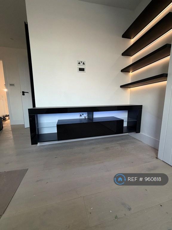 Apartment in London, Thornton Heath - More