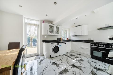 4 bedroom semi-detached house for sale, Beulah Hill, London, United Kingdom, SE19