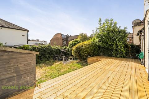 4 bedroom semi-detached house for sale, Beulah Hill, London, United Kingdom, SE19