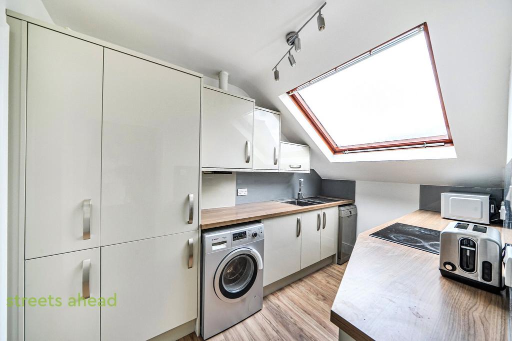 Apartment in London - More