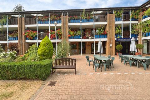 undefined, Emmbrook Court, Reading, Berkshire