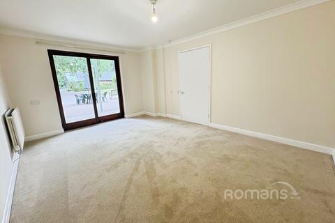 undefined, Emmbrook Court, Reading, Berkshire
