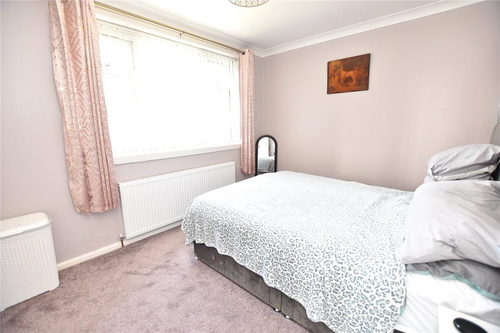 House in Leeds, Beechwood, Monkswood - More