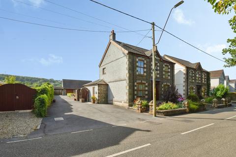 4 bedroom detached house for sale, Pentwyn Road, Ammanford SA18