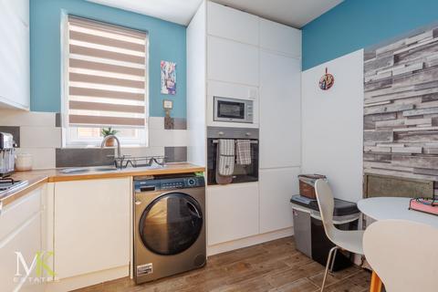 1 bedroom flat for sale, Richmond Park Road, Bournemouth BH8