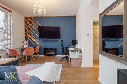 1 bedroom flat for sale, Richmond Park Road, Bournemouth BH8