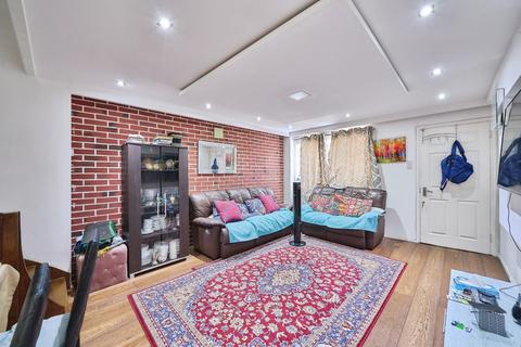 2 bedroom terraced house for sale, Pintail Road, Woodford Green, IG8