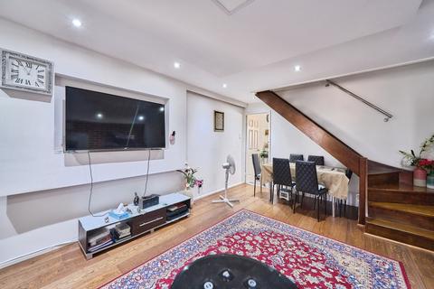2 bedroom terraced house for sale, Pintail Road, Woodford Green, IG8