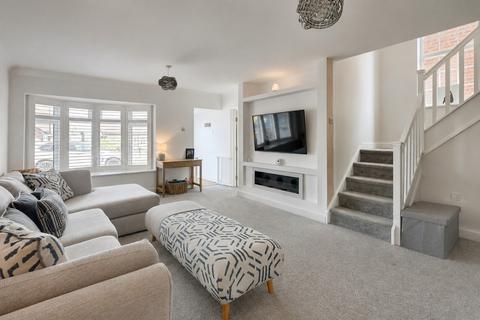4 bedroom detached house for sale, Beverley Avenue, Canvey Island SS8