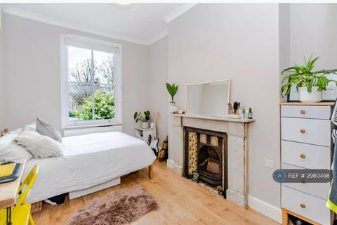 undefined, Clapton, London, E5