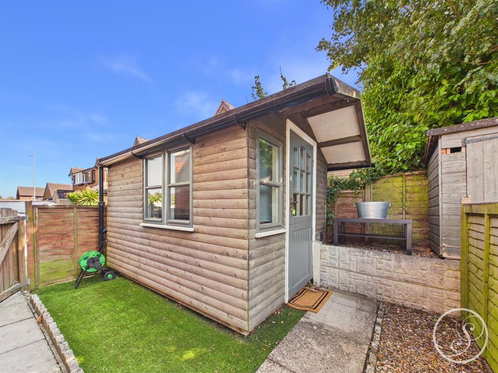 House in Leeds, West Yorkshire - View 4