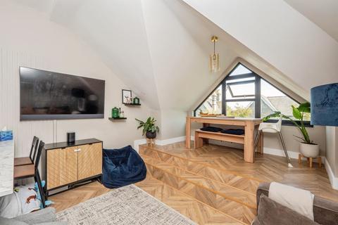 2 bedroom flat for sale, Connaught Road, Weymouth
