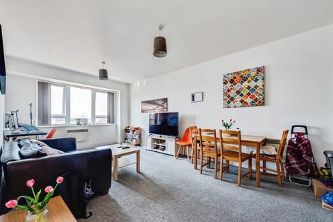 1 bedroom flat for sale, Guild House, Farnsby Street, Swindon, Wiltshire, SN1