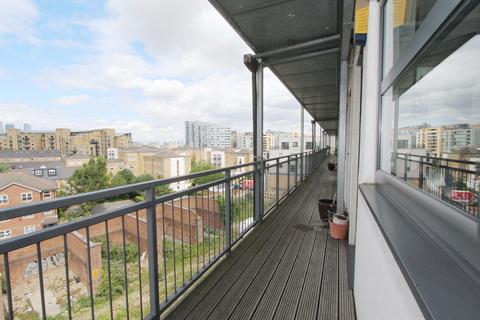 3 bedroom apartment for sale, Meridian Point, Creek Road, London, SE8