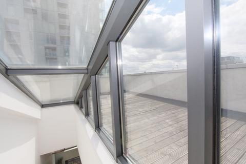 3 bedroom apartment for sale, Meridian Point, Creek Road, London, SE8