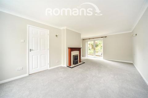 3 bedroom semi-detached house for sale, Lakeside, Earley, Reading